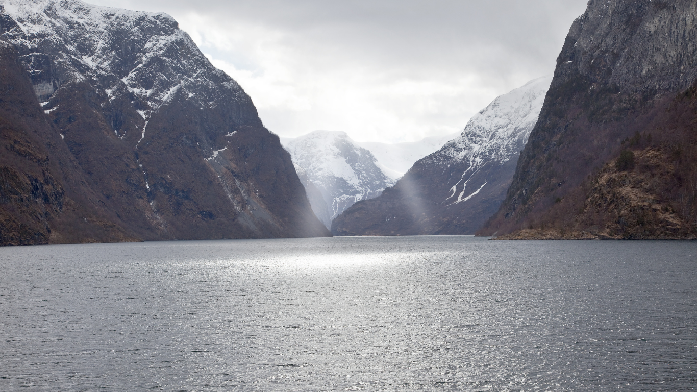 Escandinávia 2026: roteiro completo com fiordes e capitais